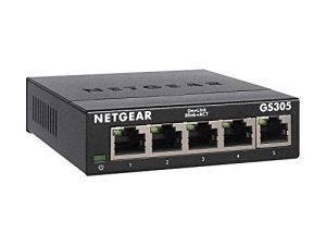 NETGEAR 5-Port Gigabit Ethernet Unmanaged Switch (GS305) - محور الشبكة المنزلية ، مقسم إيثرنت المكتب ، التوصيل والتشغيل ، التشغيل الصامت ، سطح المكتب أو التثبيت على الحائط